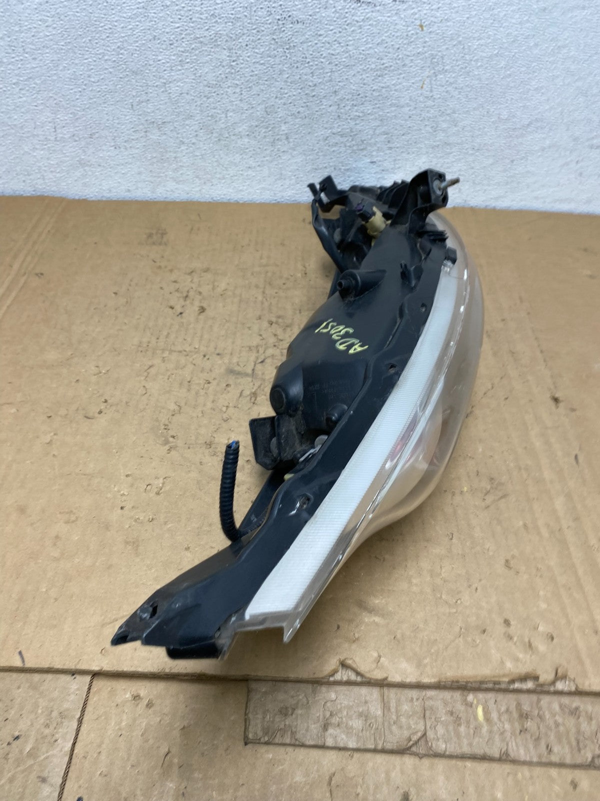 2011-2014 Nissan Juke Turn Signal Headlight Left Driver LH Halogen AD3051 DW10