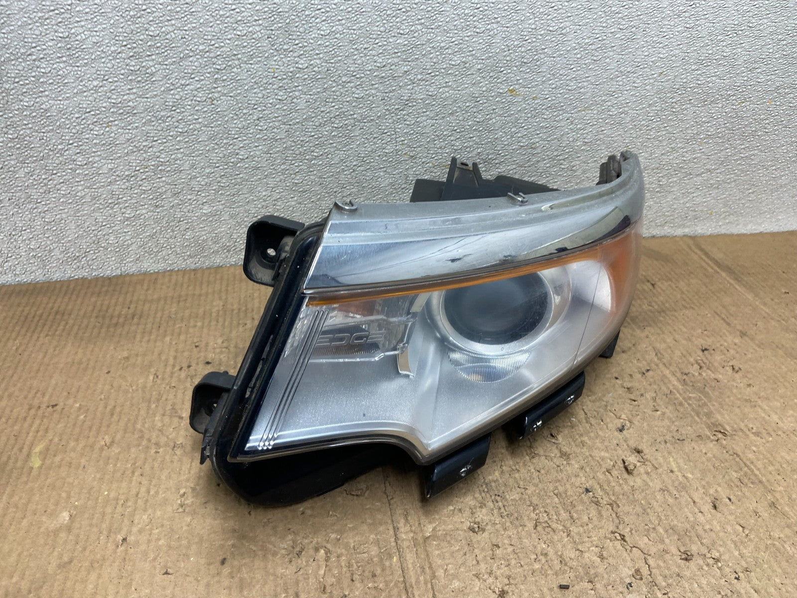 2011 to 2014 Ford Edge Front Left Driver Side Headlight Halogen Oem AA8498 DW2