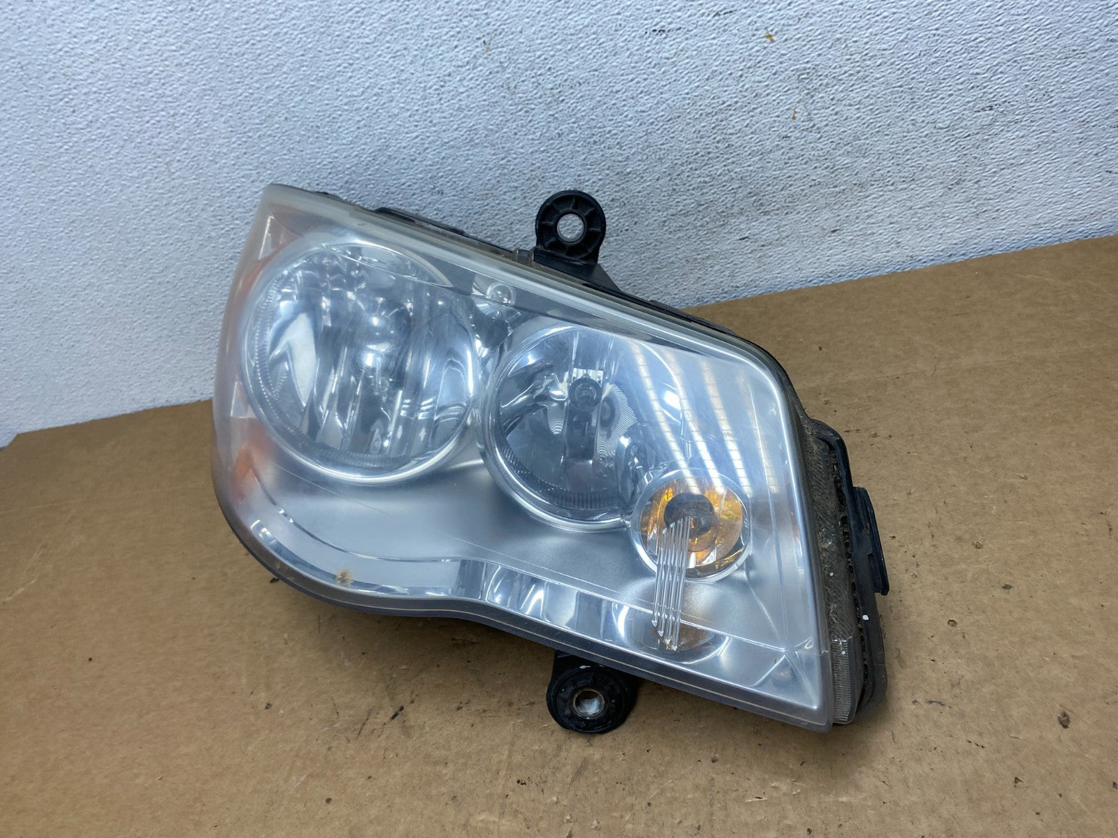 2011 to 2016 Chrysler Town and Country Right Passenger Headlight AD5220 DW1