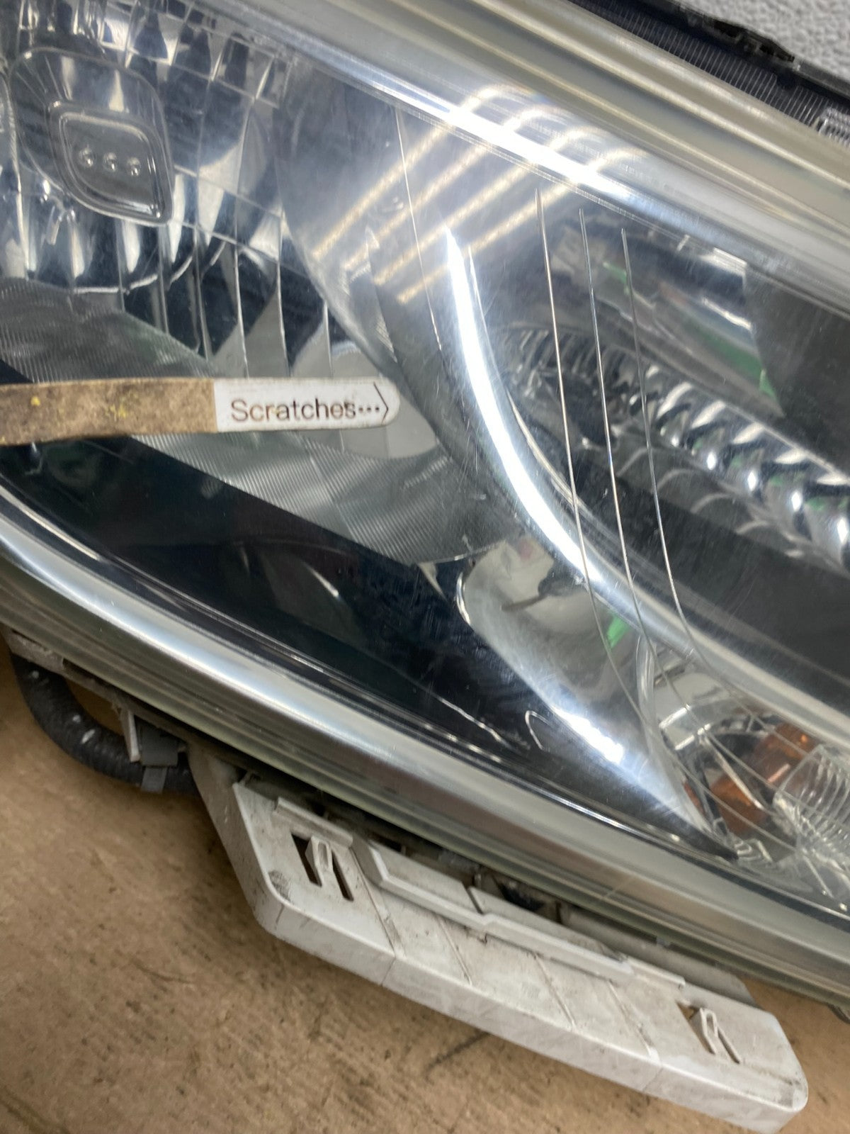 2013 to 2016 Nissan Pathfinder Right Passenger RH Side Headlight AF5096 DW3