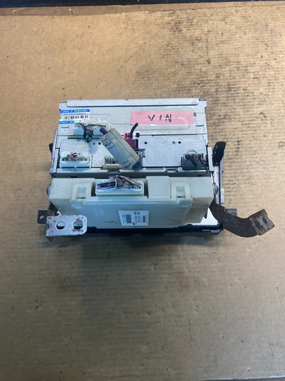 2013 to 2015 Nissan Altima Radio Screen Receiver AM-FM CD Player OEM aa1824 DG8