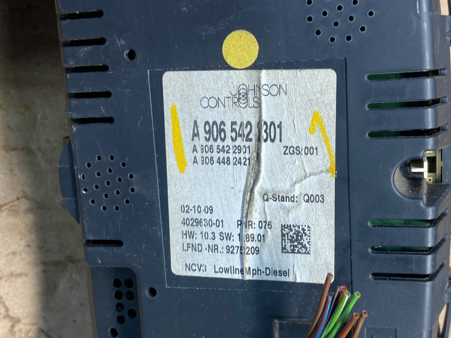 2003 to 2006 Sprinter 2500 3500 Instrument Speedometer Gauge Cluster V7633 DG6