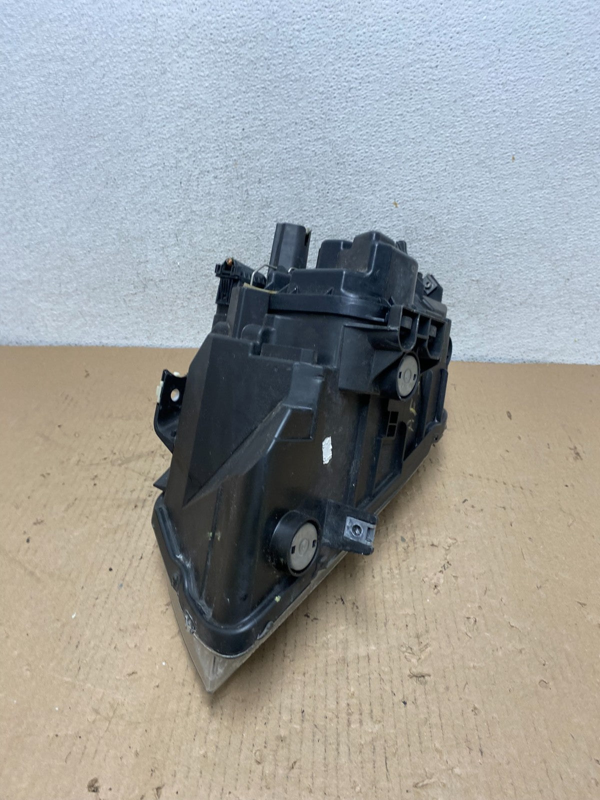 2009-2011 BMW 3 Series 328i 4/D Sedan Headlight Halogen Right Passenger AF32258