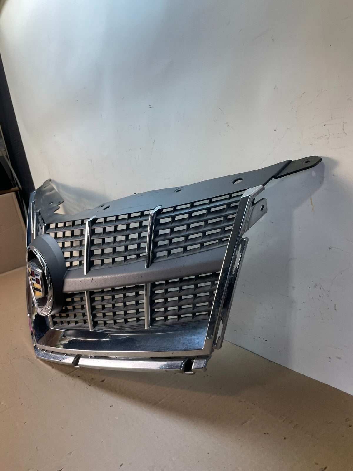 2010 2011 2012 Cadillac SRX Front Upper Grille Grill AG7665 DG1