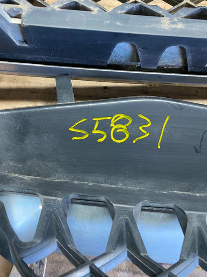 2007 to 2014 Chevrolet Avalanche Front Upper Lower Set Grill Grille Oem S5831 DG10