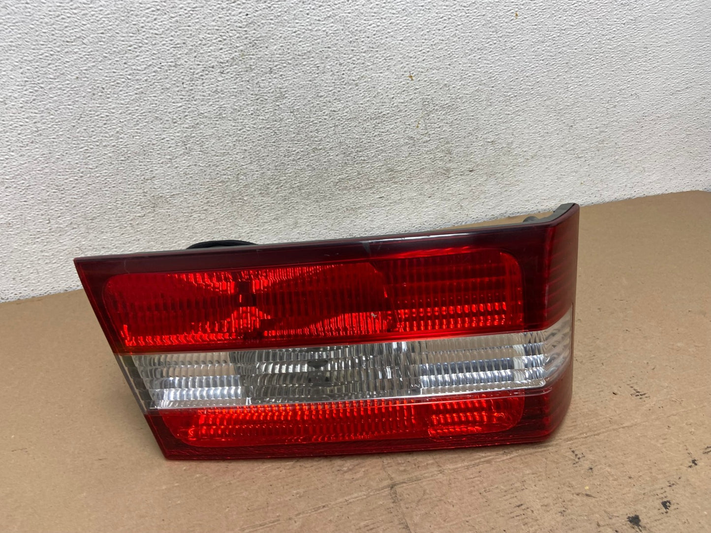 2000 2001 Lexus ES300 Inner Left Driver LH Side Tail Light AF4778 LK0