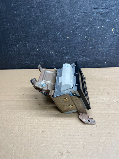 2004-2008 Mitsubishi Endeavor Information Display Screen Monitor Dash AG01081