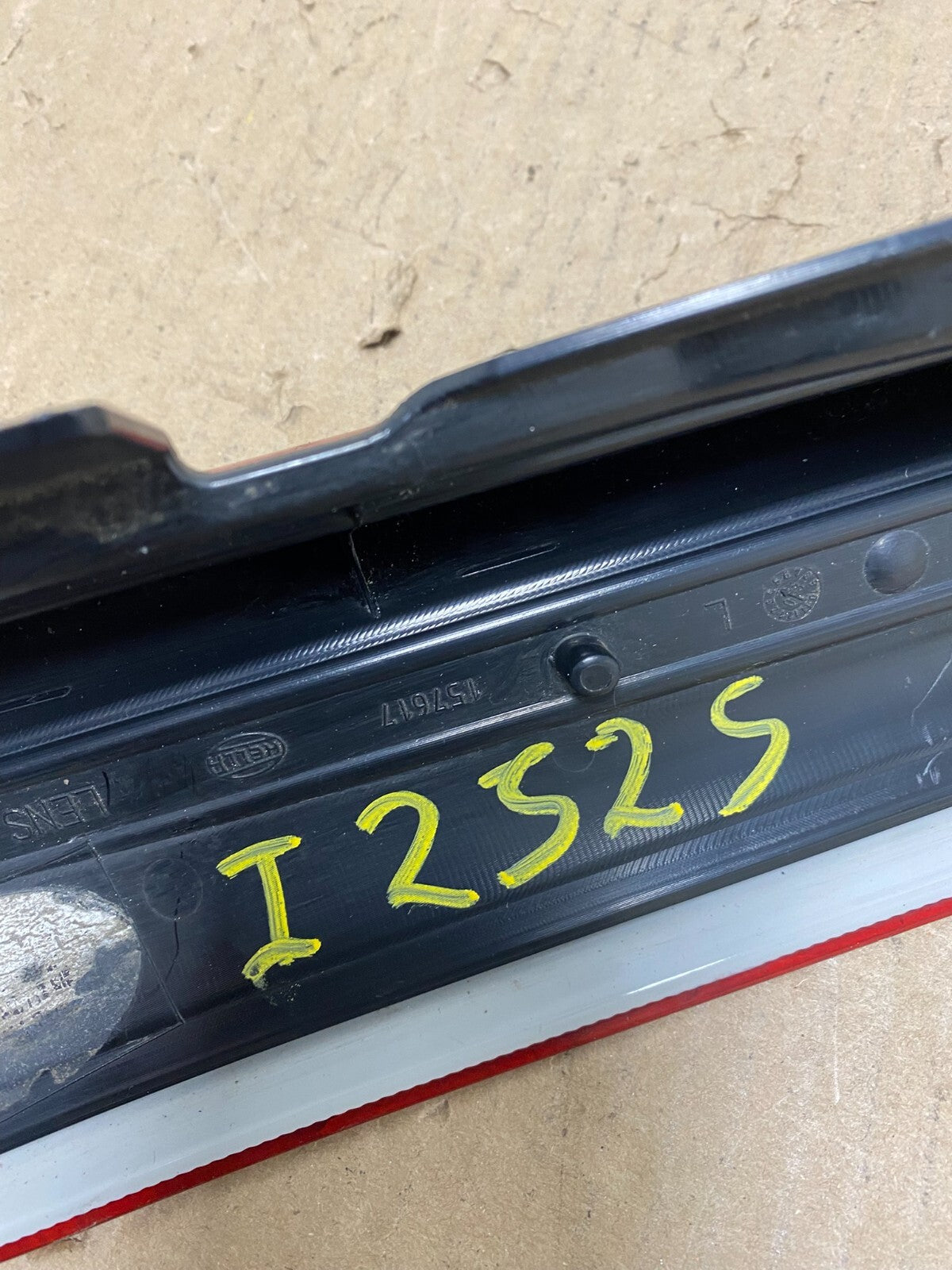2003 to 2006 Volvo XC90 Left Driver LH Side Upper Tail Light OEM I2525 DW8