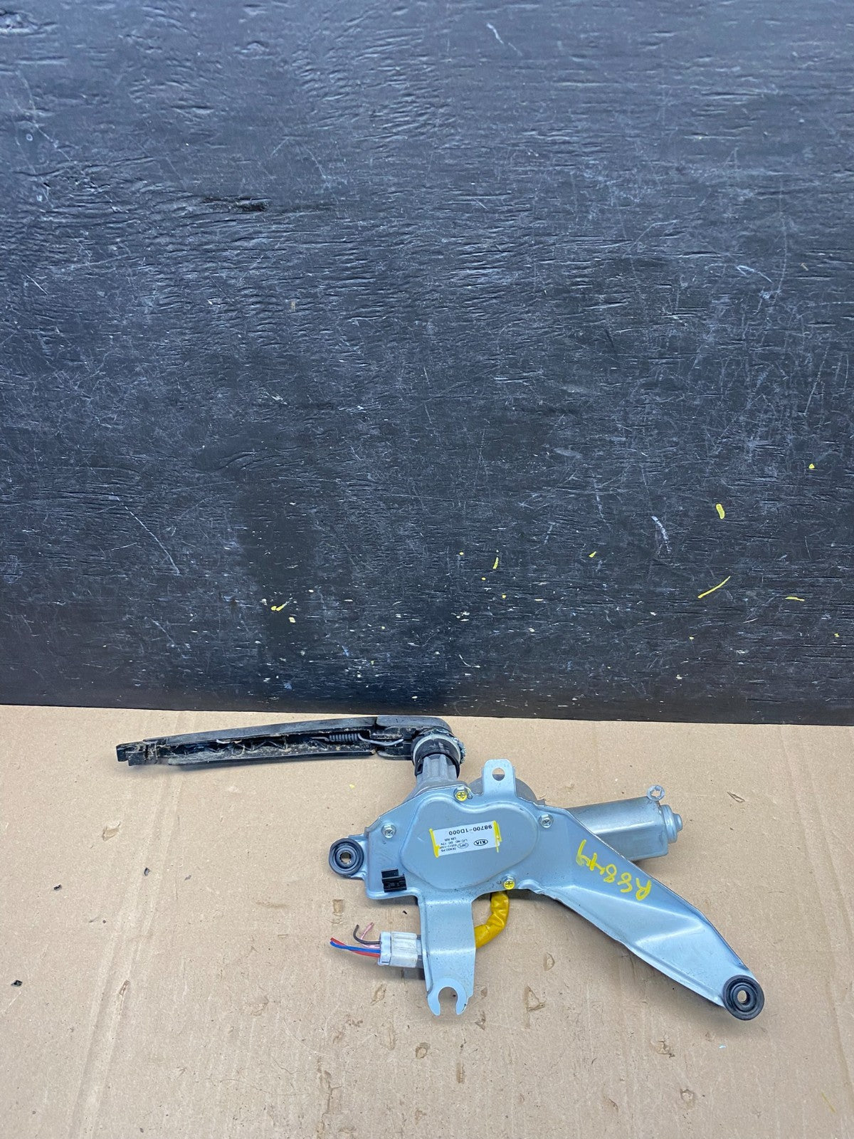2007-2012 Kia Rondo Rear Glass Windshield Wiper Motor R8844 DG5
