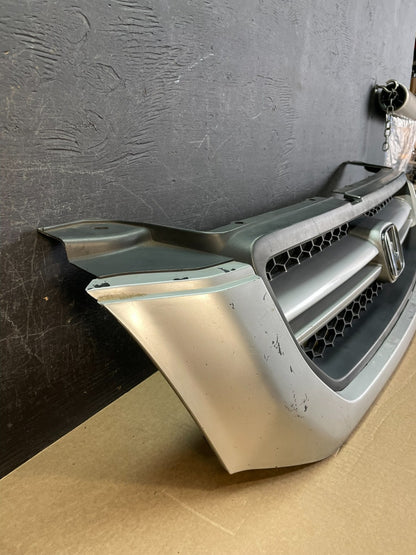 2003 2004 2005 Honda Pilot Front Upper Grill Grille Aftermarket AF5208 DG2
