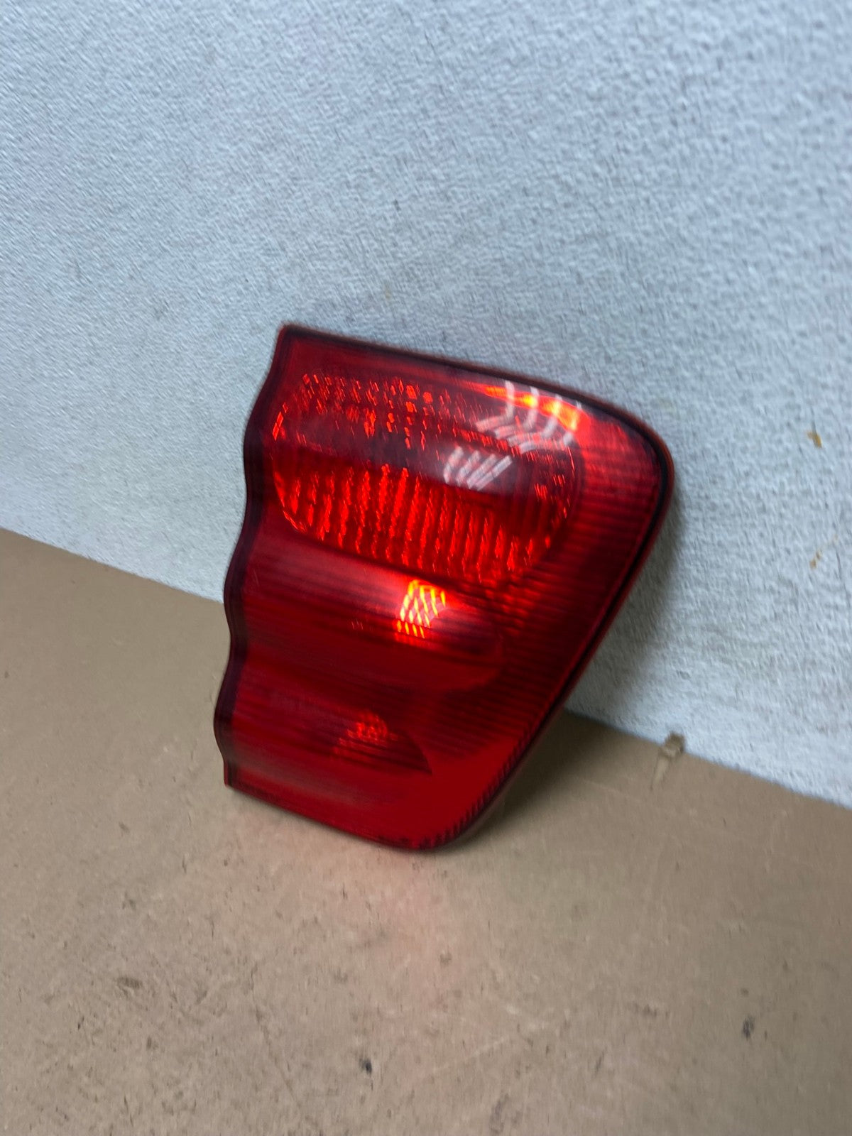 2001- 2004 Toyota Sequoia Driver Left Side Tail light Inner AF5044 LK1