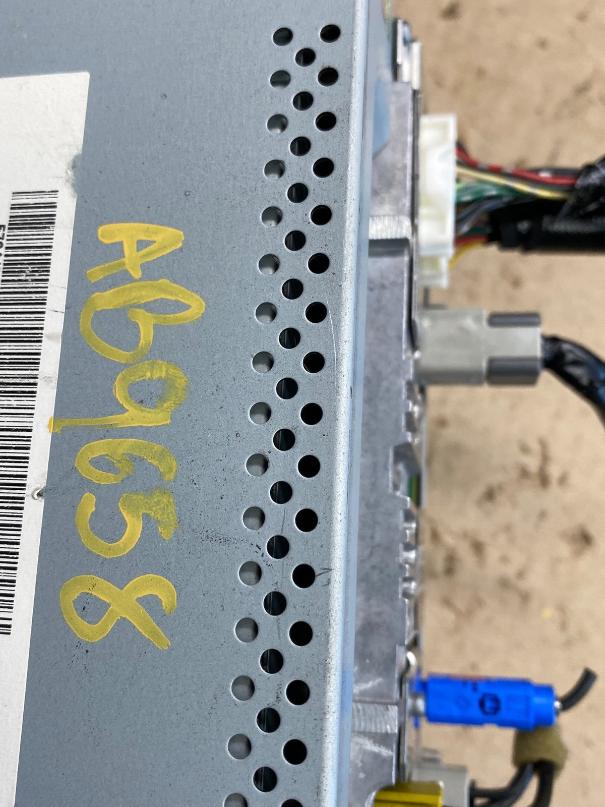 2011 to 2012 Nissan Rogue AM FM XM Radio CD Player Screen Receiver AB9658 DG7