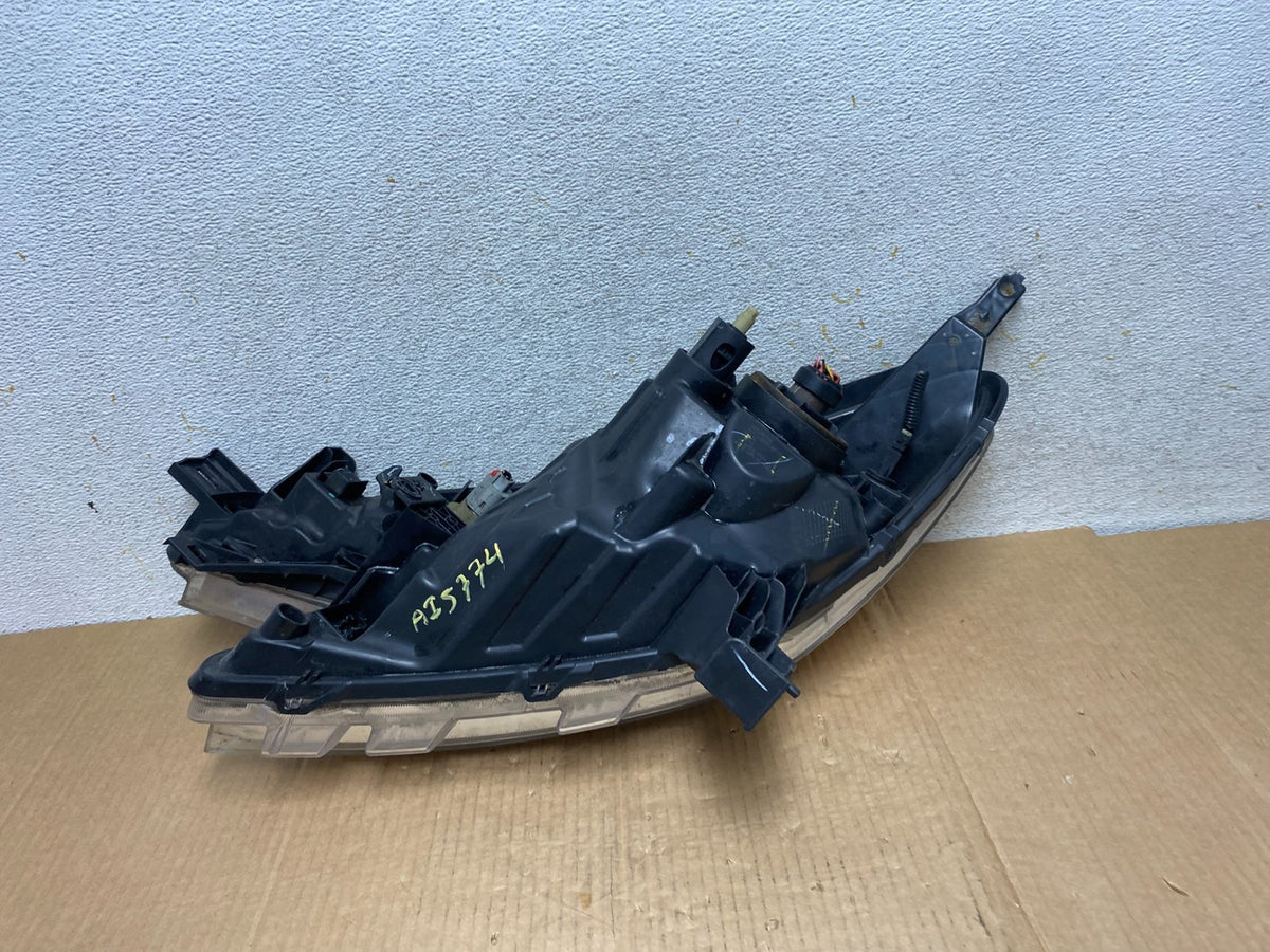2014 2015 2016 Nissan Versa Note Right Passenger RH Side Headlight AI5774 DW7