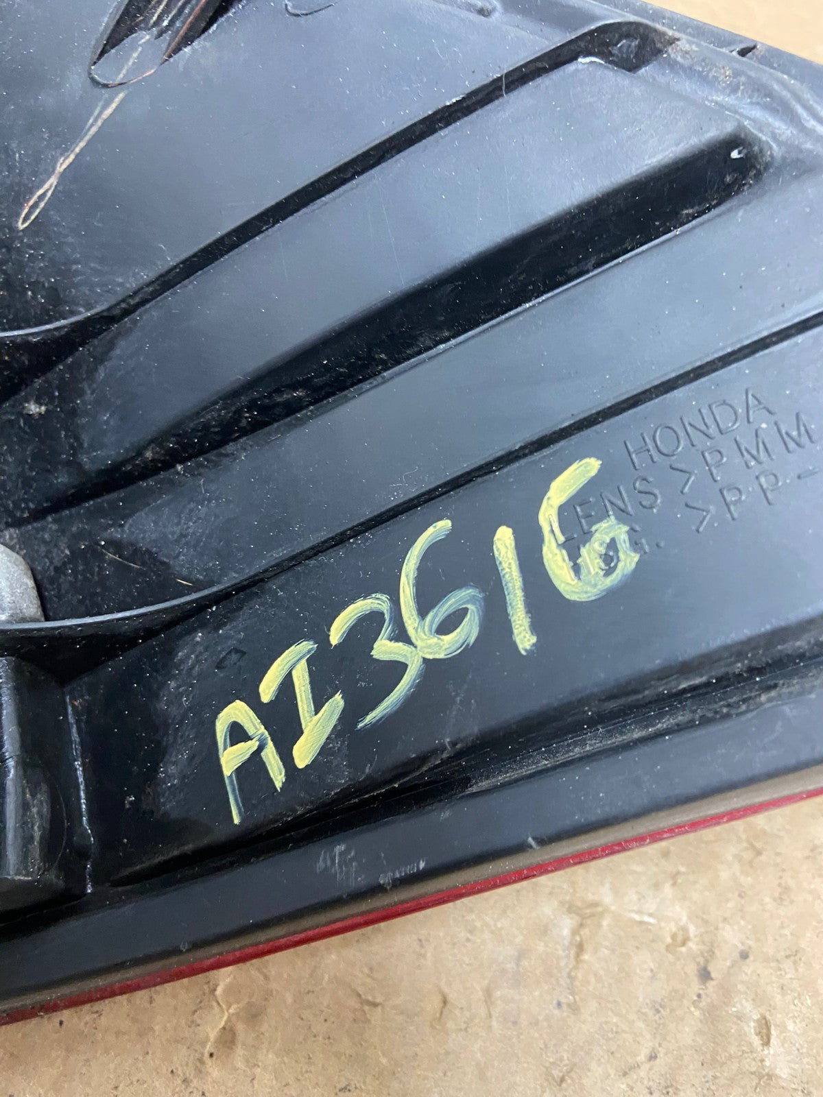 2001 to 2002 Honda Accord Sedan 4door Left Driver LH Tail Light AI3616 LK7