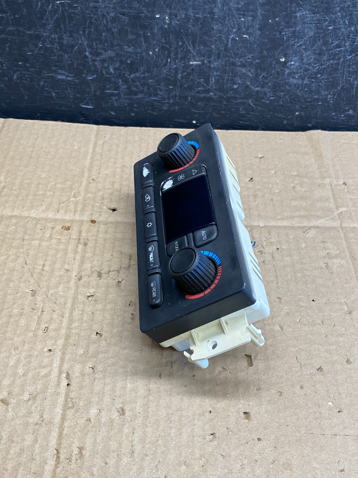 2003 to 2006 Chevrolet Silverado HVAC Heater Climate Control Module AC9498 DG2