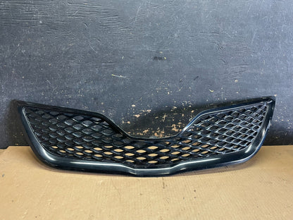 2010 to 2011 Toyota Camry Front Upper Grill Grille AA2264 DG0