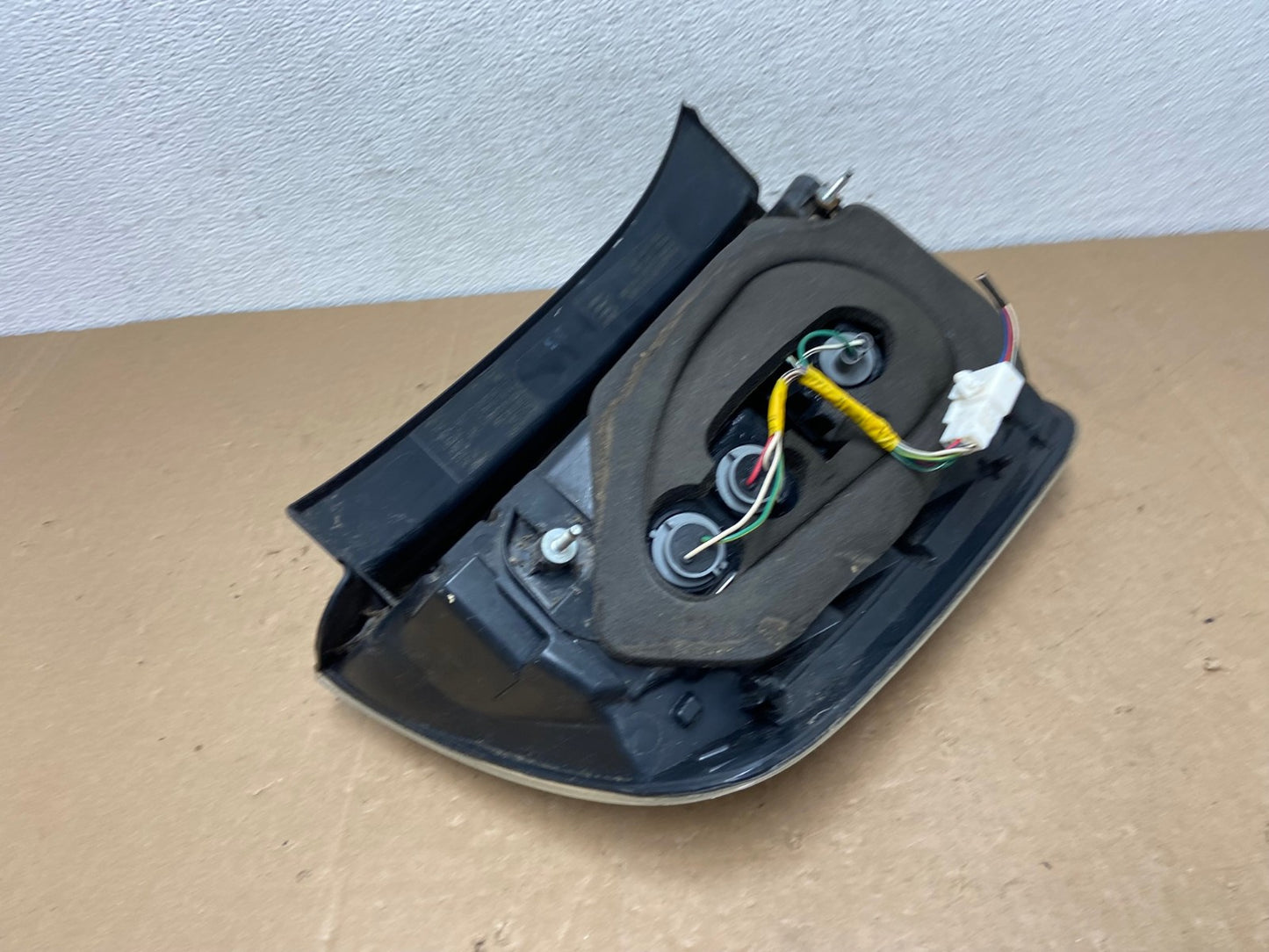 2006 to 2009 Toyota Prius Tail Light Right Passenger Side AC5846 LK5