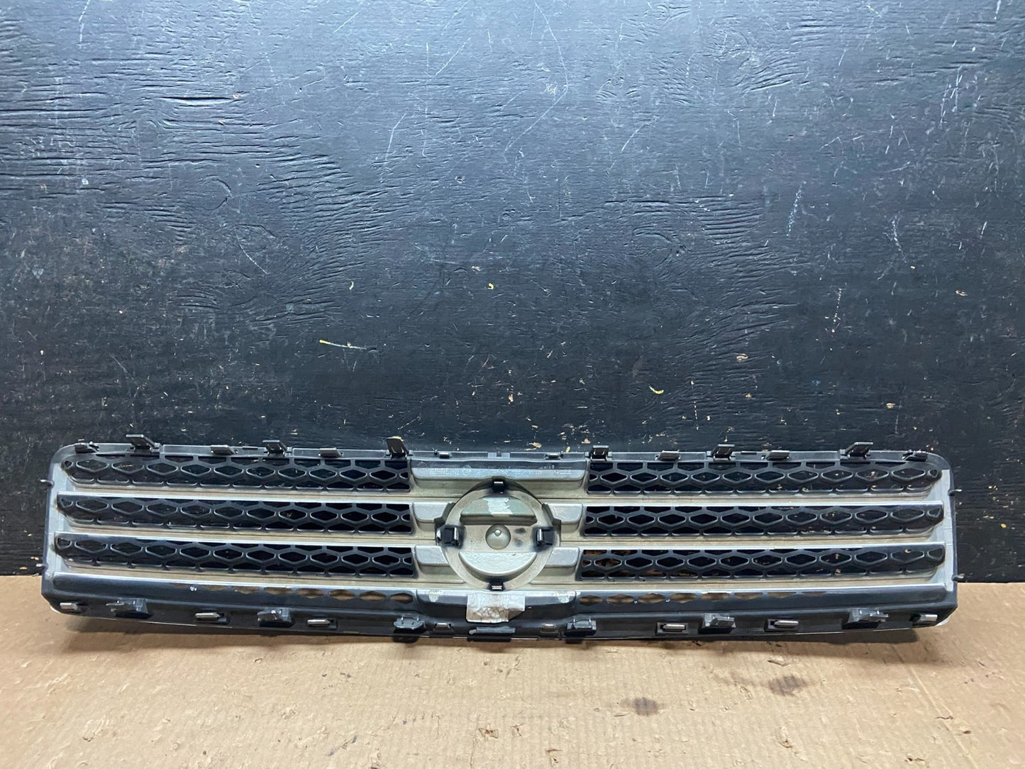 2009 to 2011 Nissan Maxima Front Upper Grill Grille 62070-9N00A Z3220 DG4