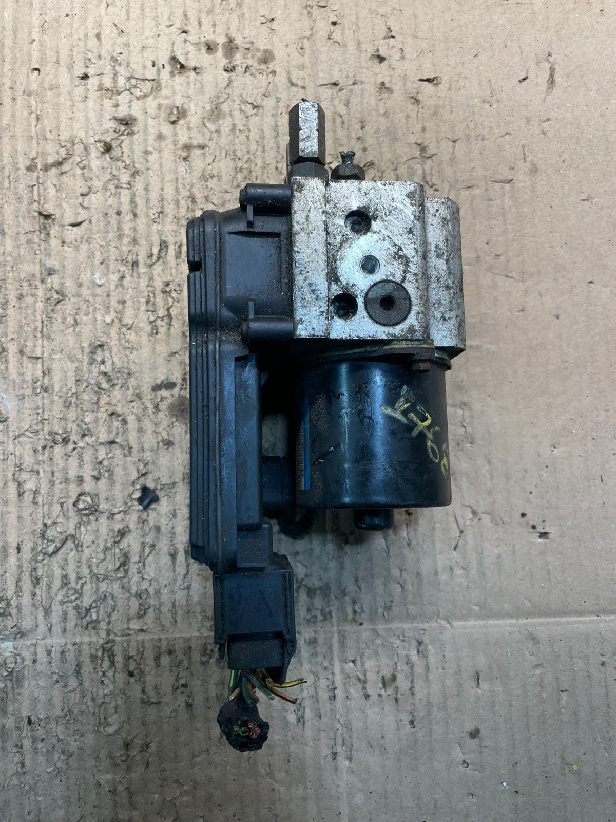 2004 2007 Ford E250 E350 Econoline Anti-Lock ABS Antilock Brake Pump v5305 DG1