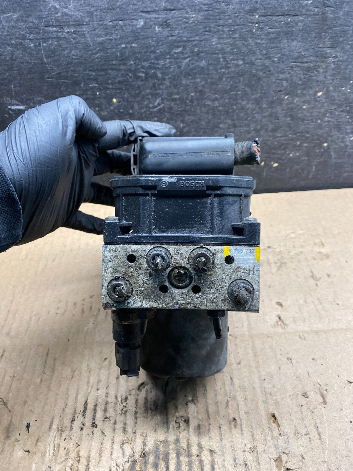 1999 - 2003 BMW 740i 750i ABS Anti-Lock Brake Pump 6755739 OEM U8919 PS2