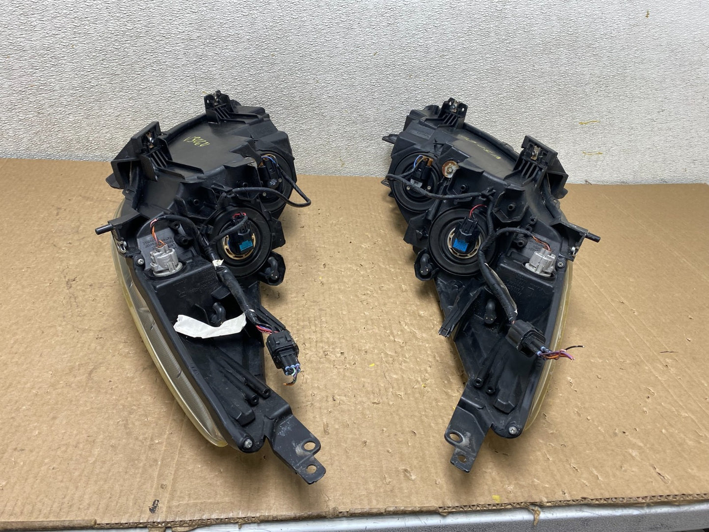 2010-2013 Mazda 3 Halogen Left+Right Side Headlights V3064 DW11