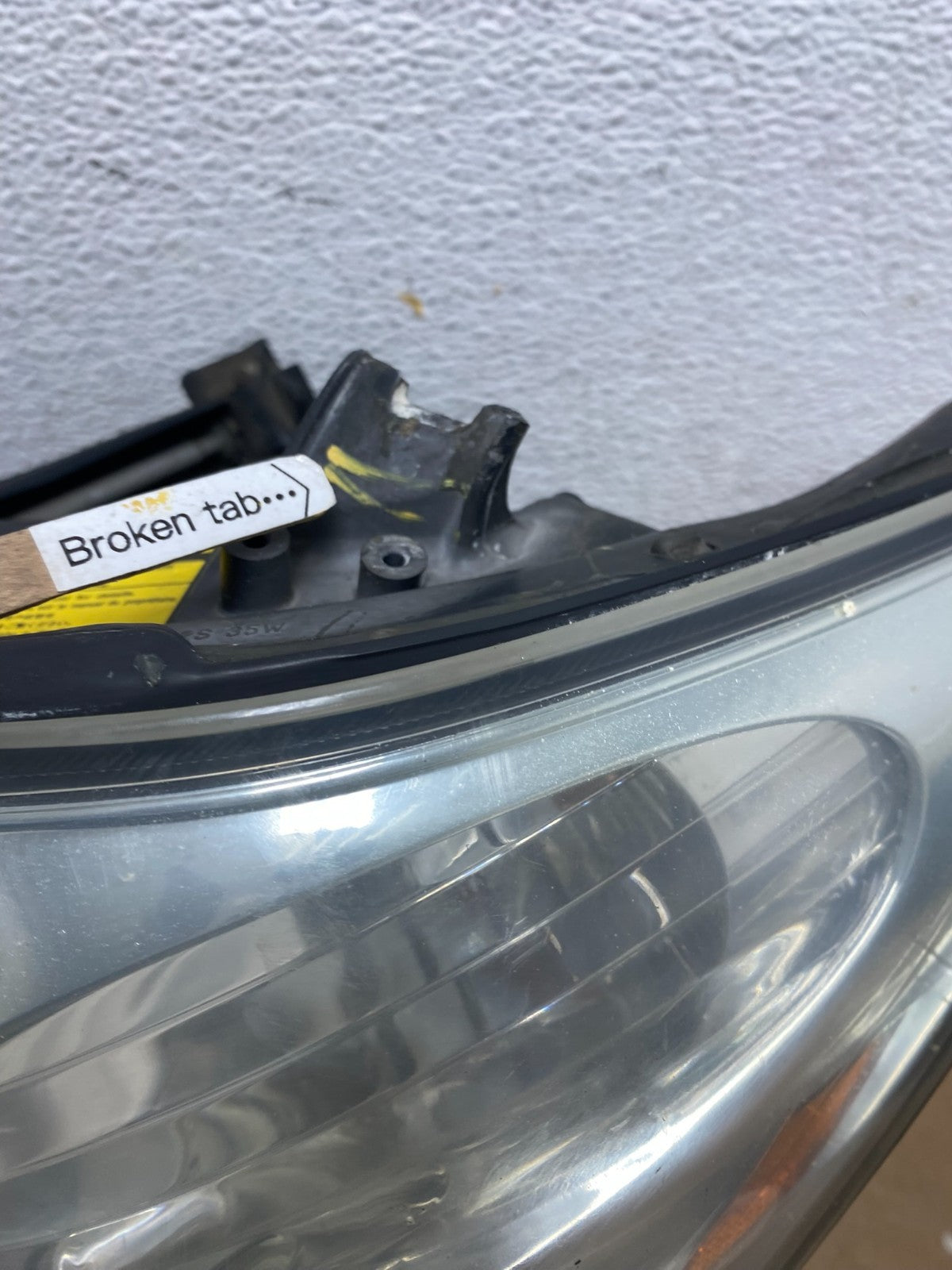 2004 to 2009 Lexus RX330 RX350 Xenon Left Driver Side Headlight AD8234 DW4