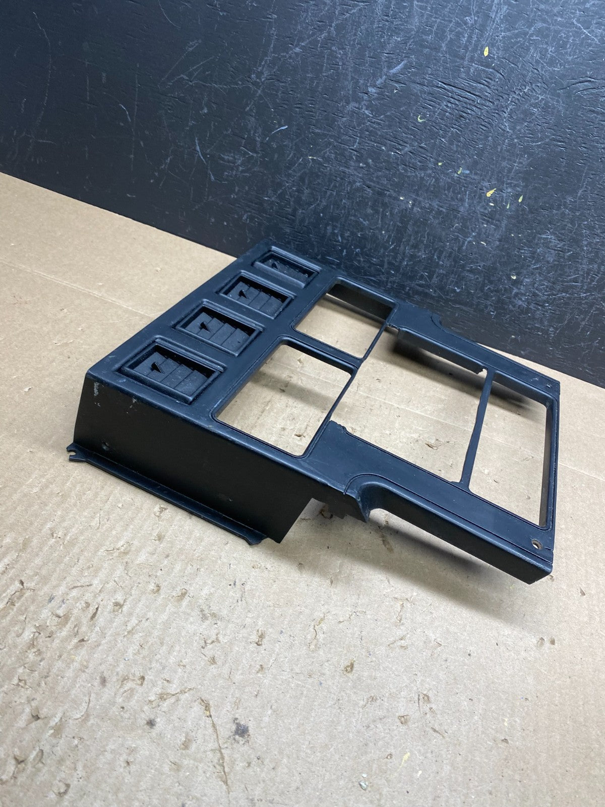 1984-1989 Chevrolet Corvette Center Dash Radio Air Vent Trim Bezel AC6593 DG2