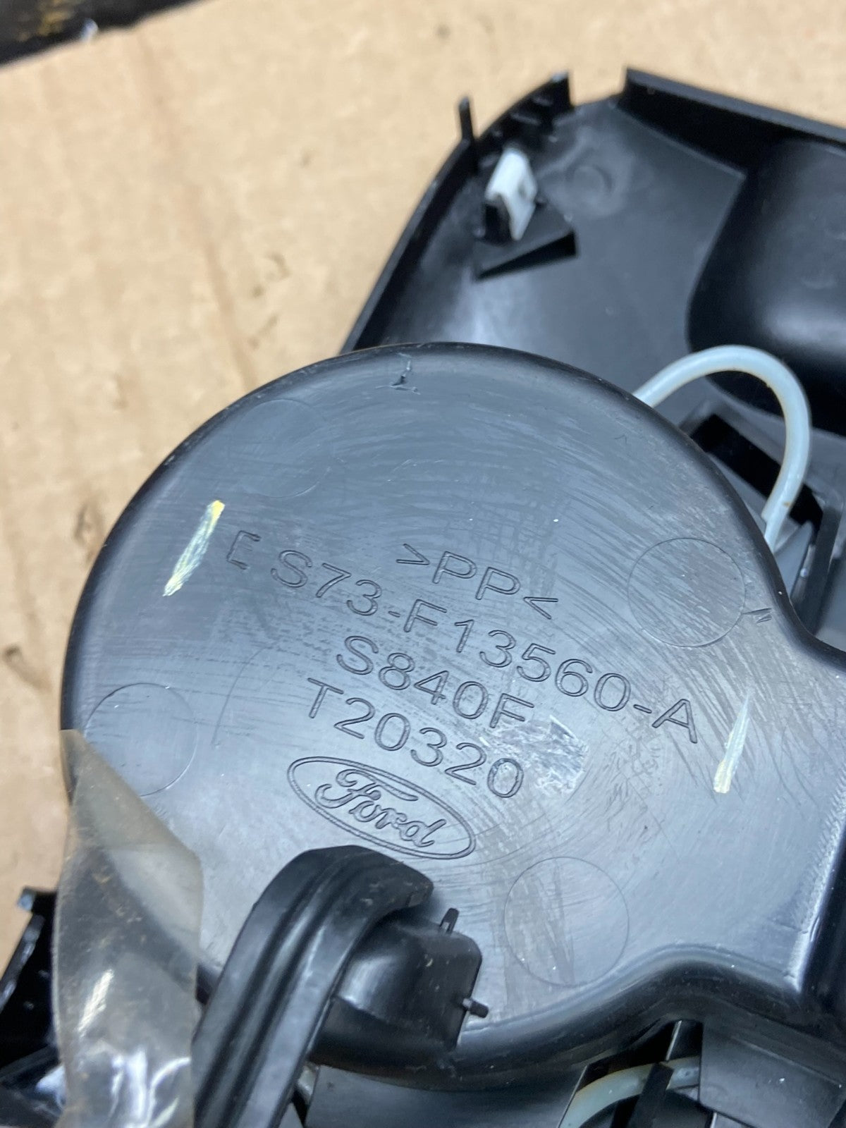 2013 to 2016 Ford Fusion Front Center Console Cup Holder Cupholder OEM aa8134 DG6
