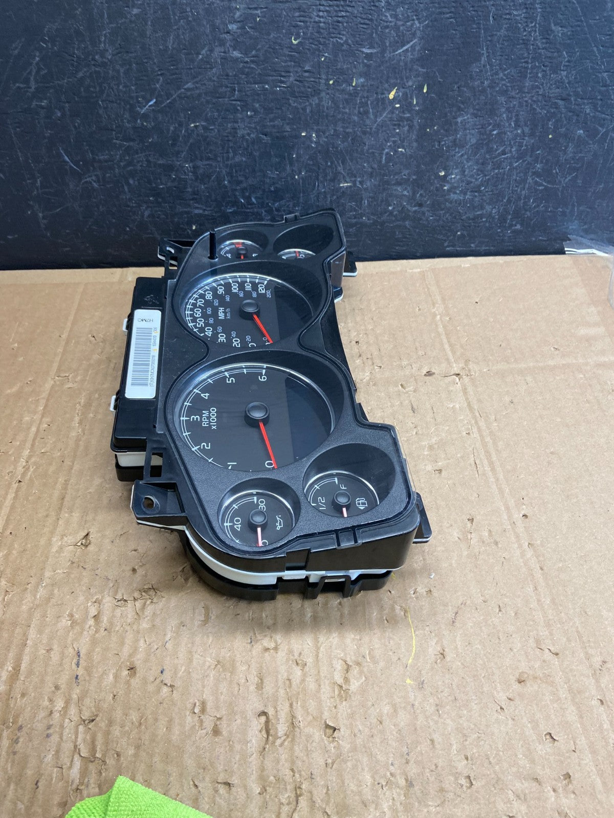 2007 2012 GMC Yukon Tahoe Sierra Speedometer Cluster Gauge AD6887 DG1