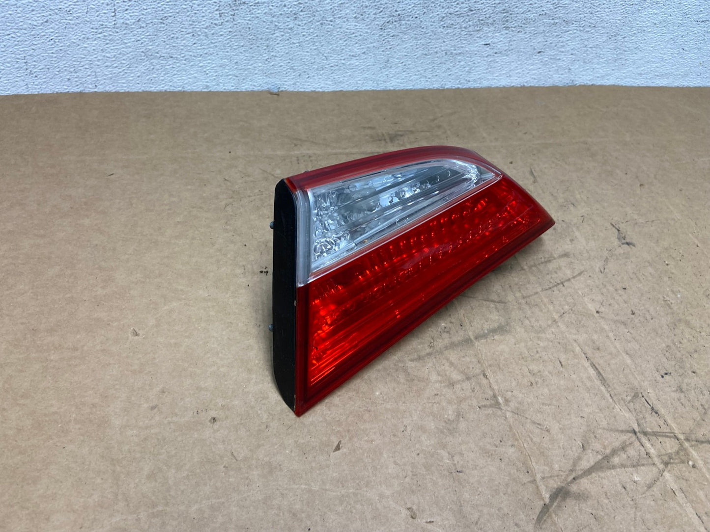 2011 2012 2013 Hyundai Elantra Inner Tail Light Right Passenger AD6276 LK2