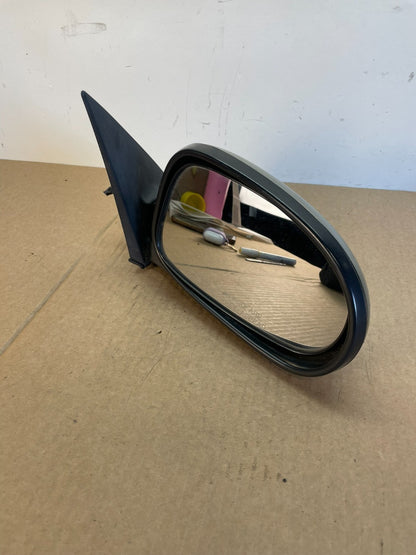 2000 to 2004 Infiniti i30 i35 Front Right Passenger View Door Mirror AG2714 MS2