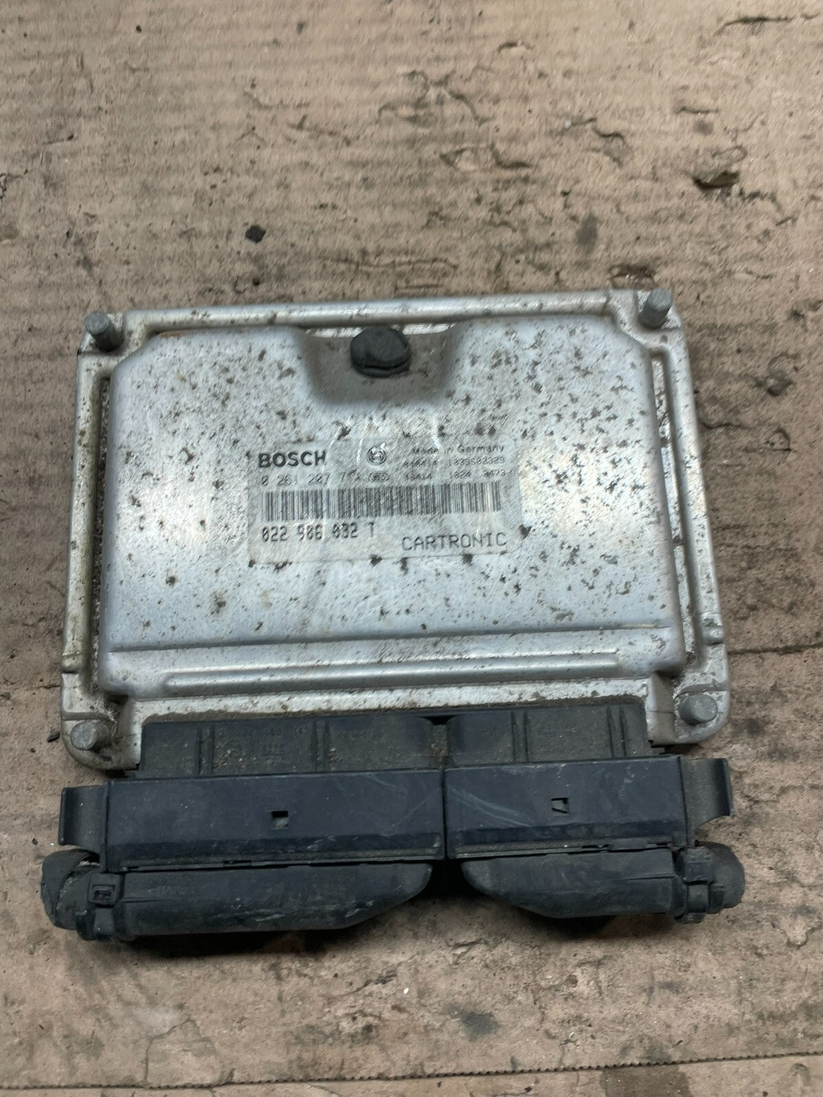 2003 to 2006 Porsche Cayenne 4.5L V8 Engine Computer ECM 022906032t G8353 PS0