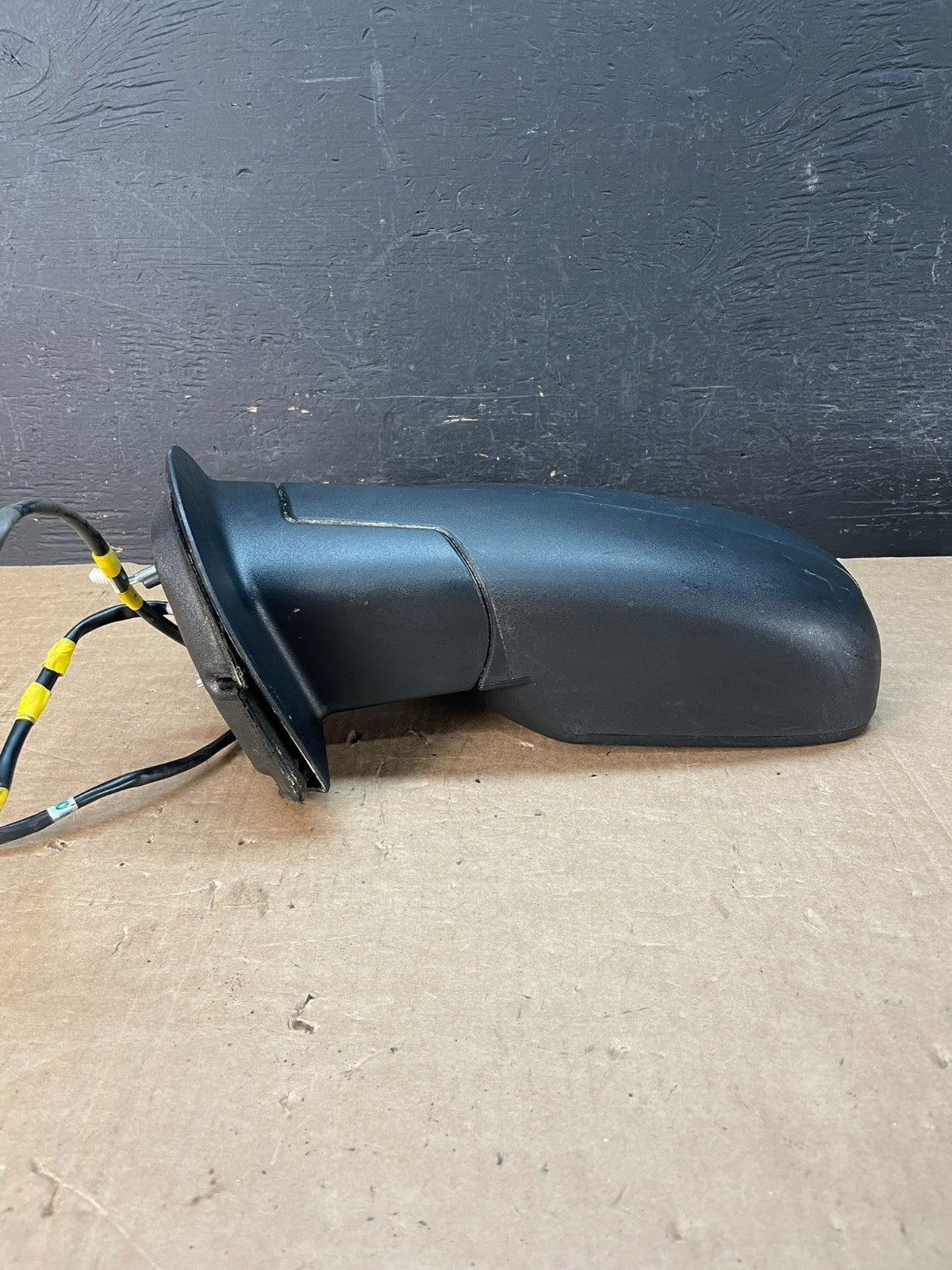 2007 to 2013 Chevrolet Tahoe Silverado Suburban Left Driver Mirror AE8483 DW3