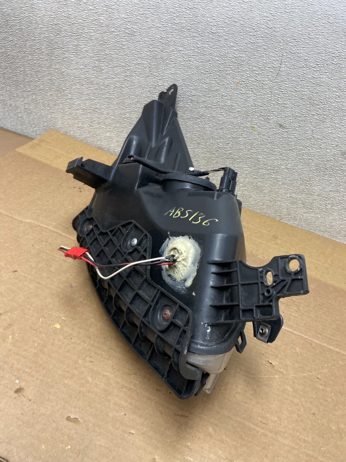 2013 - 2016 Ford Escape Headlight Left Driver Lh Side Halogen TYC AB5136 DW7