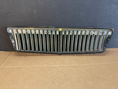 2002 to 2005 Hyundai XG350 Front Upper Grill Grille W/Emblem ae0861 DG3