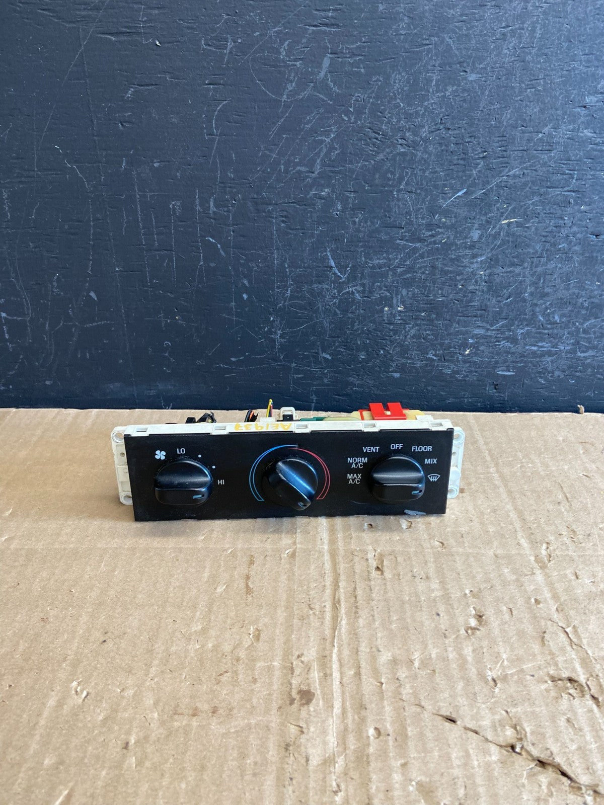 1998 to 2011 Ford Crown Victoria Marquis A/C Heater Climate Control AE1937 DG0