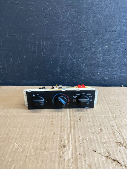 1998 to 2011 Ford Crown Victoria Marquis A/C Heater Climate Control AE1937 DG0