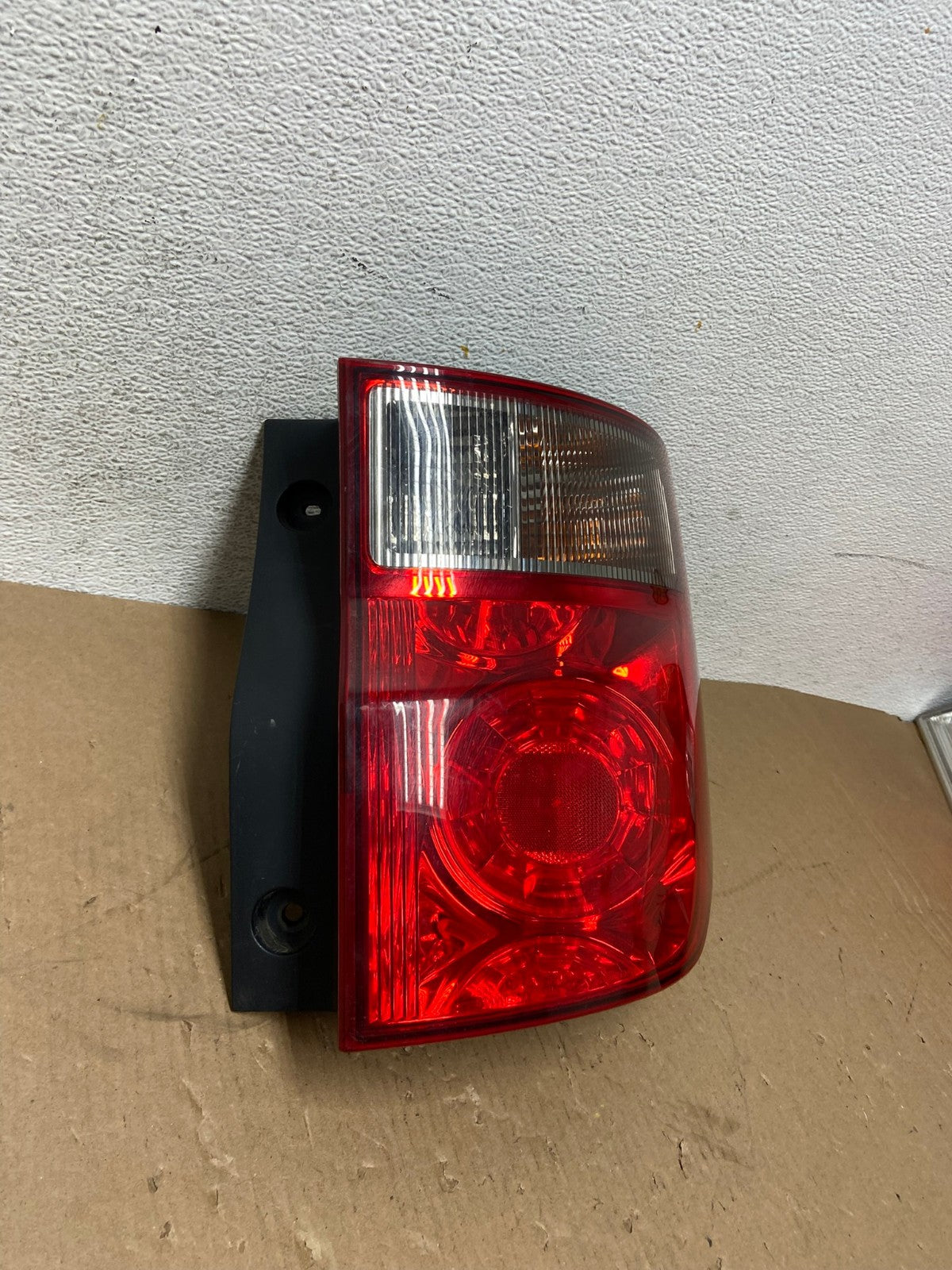 2003 to 2008 Honda Element Right Passenger Rh Side Tail Light AD7685 LK1