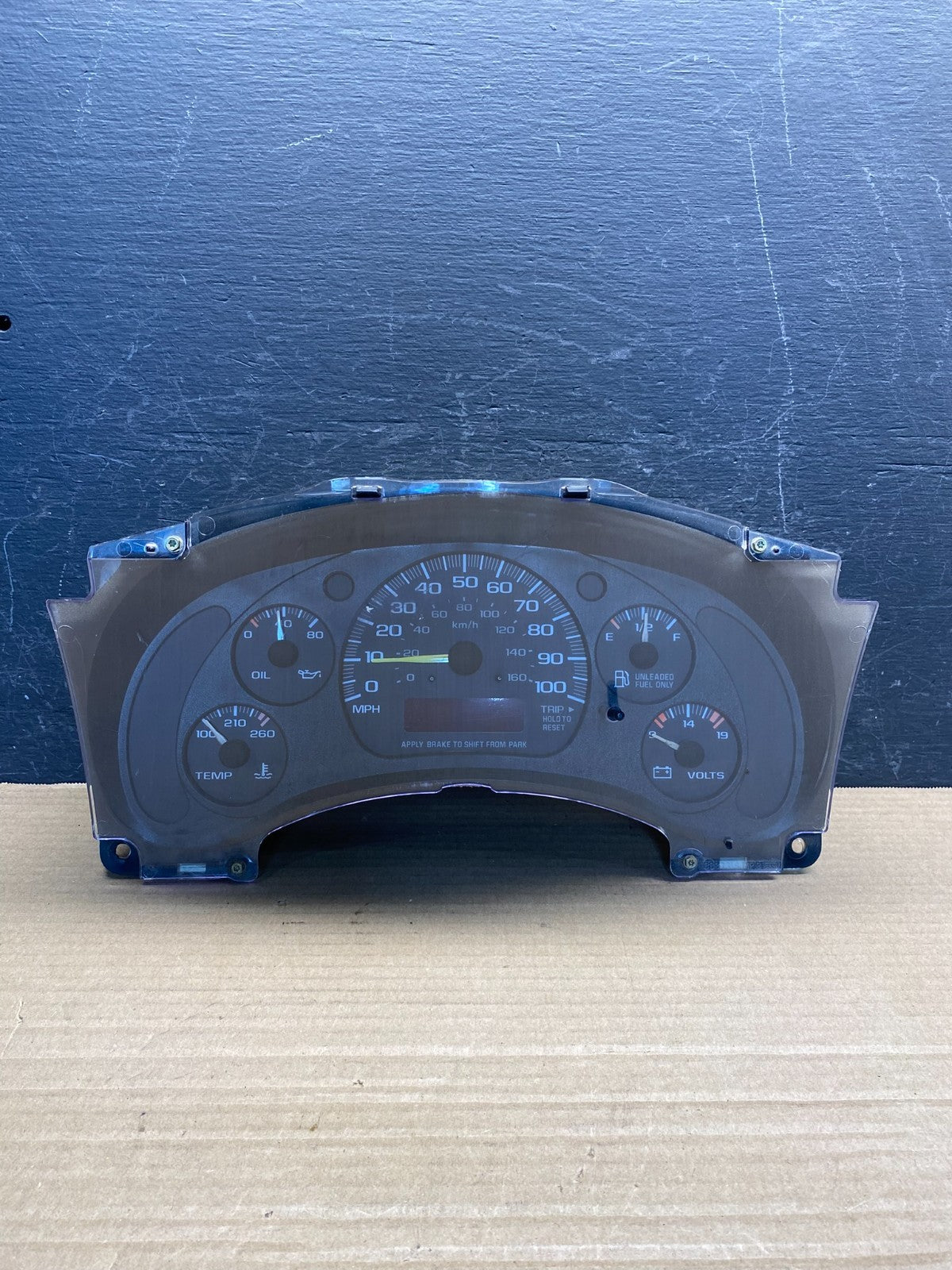 1996 to 2000 Chevrolet Express Speedometer Cluster Gauge AF3820 DW0