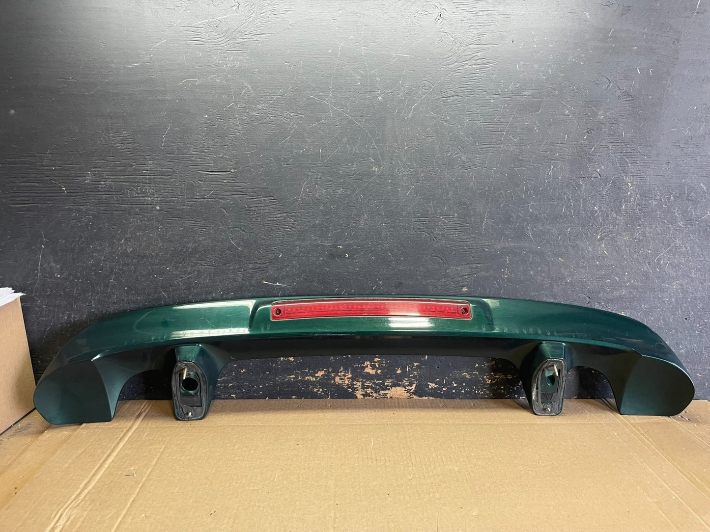 2001 to 2007 Toyota Sequoia 3RD Brake Light Spoiler Wing OEM AB2972 DG6