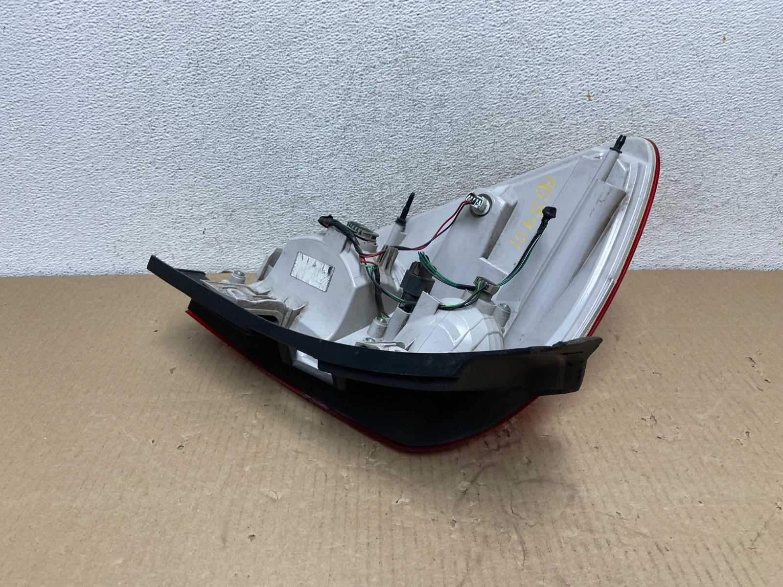2016 to 2017 Chevrolet Equinox Right Passenger RH Side Tail Light AG5901 DW3