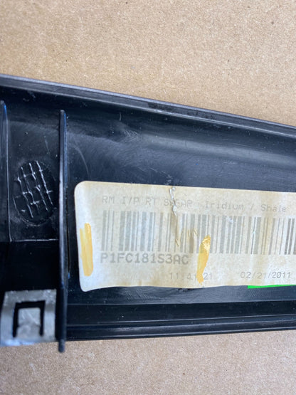 2009 to 2014 Volkswagen Routan Dash Center Trim Bezel Panel Vents AB91802