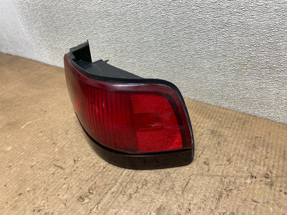 1995 to 1996 Mercury Tracer Right Passenger RH Tail Light AA8518 DG1