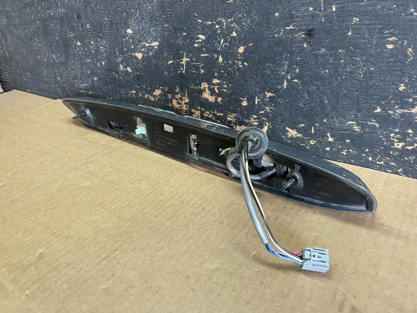2007-2012 GMC Acadia Chrome Tailgate Rear Finish Molding Back W/Camera aa8963 DG7