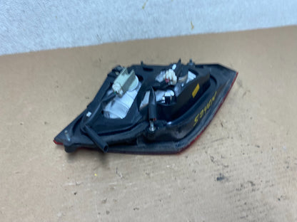 2002-2004 Infiniti i35 Inner Right Passenger Rh Side Tail Light OEM O9770 DW5