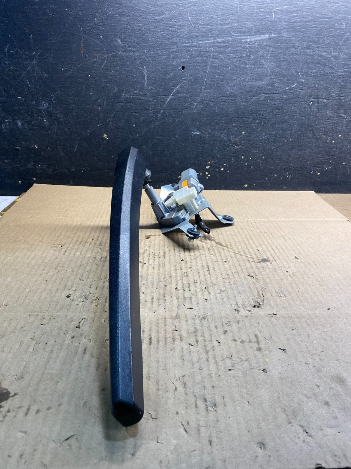 2010-2017 Chevrolet Equinox Rear Glass Windshield Wiper Motor Z90571