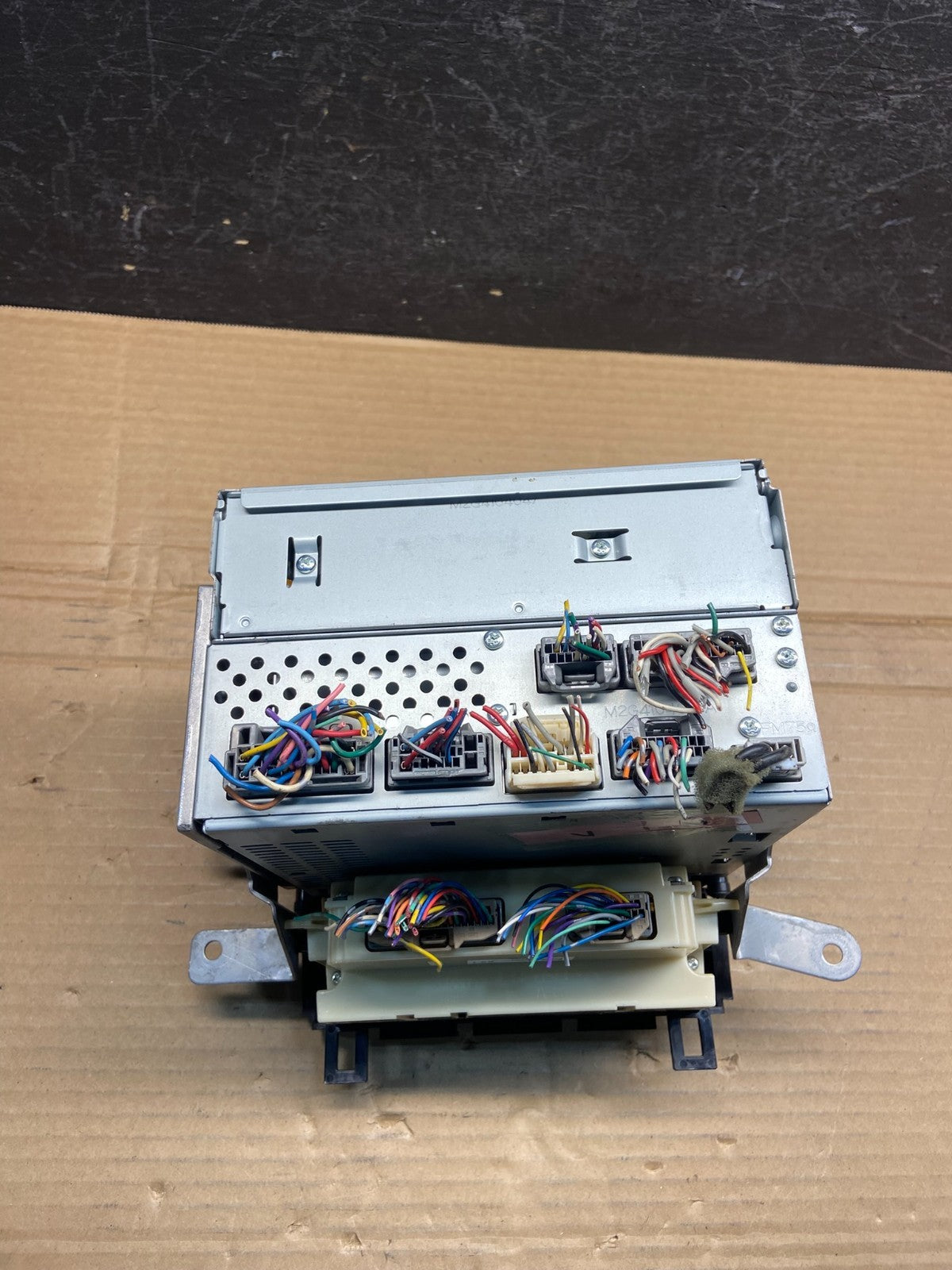 2013 to 2017 Chevrolet Traverse Am Fm Cd Player Radio Screen Display AE2549 DG5
