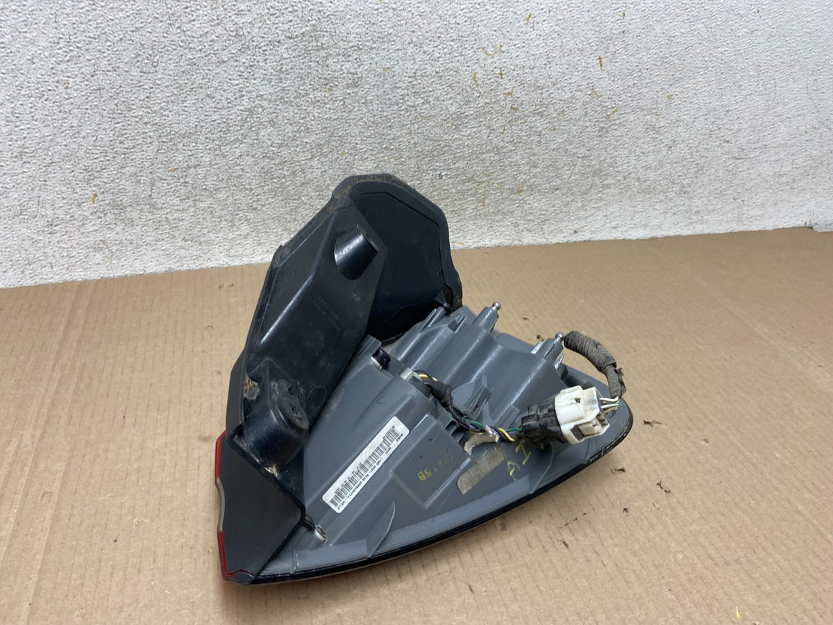 2014 to 2018 Jeep Cherokee Left Driver LH Side Tail Light AI9475 LK4