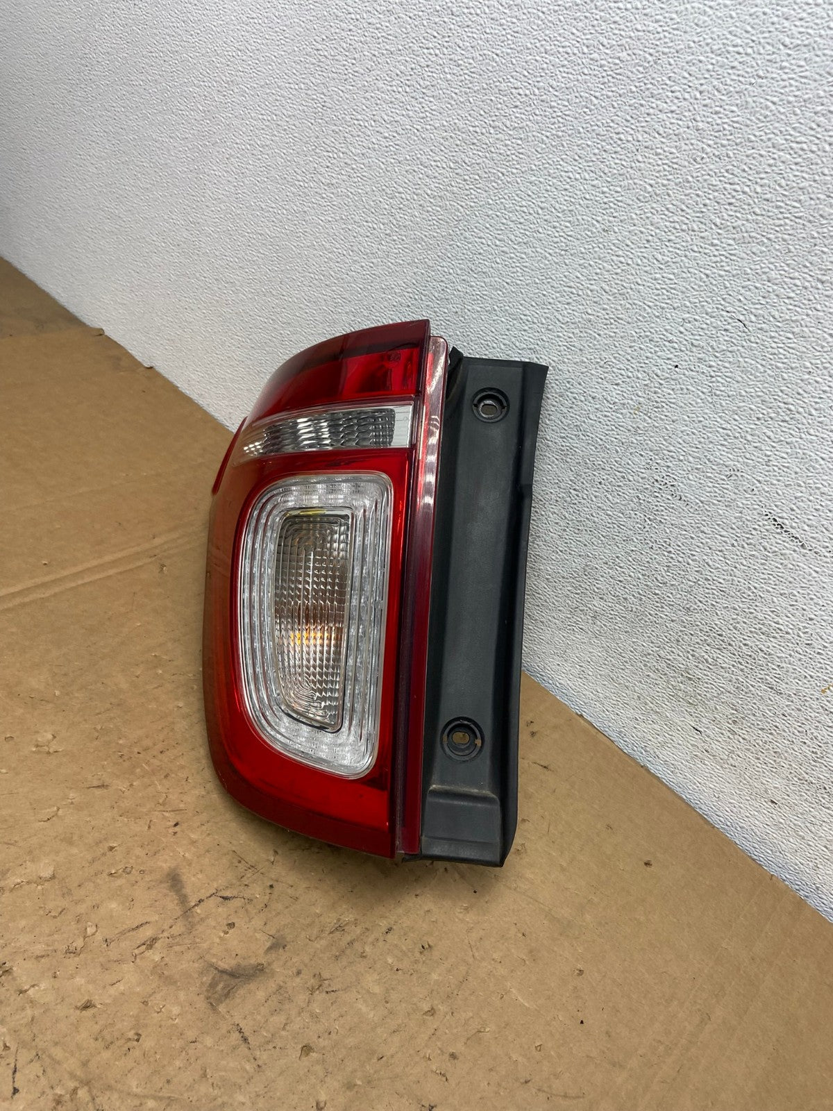 2011 2012 2013 2014 2015 Ford Explorer Left Driver LH Side Tail light AD3164 LK1