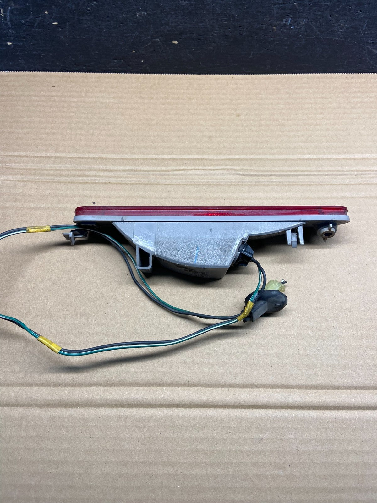 1999 to 2004 Honda Odyssey Rear 3rd Brake Light Lamp ae4677 DG4